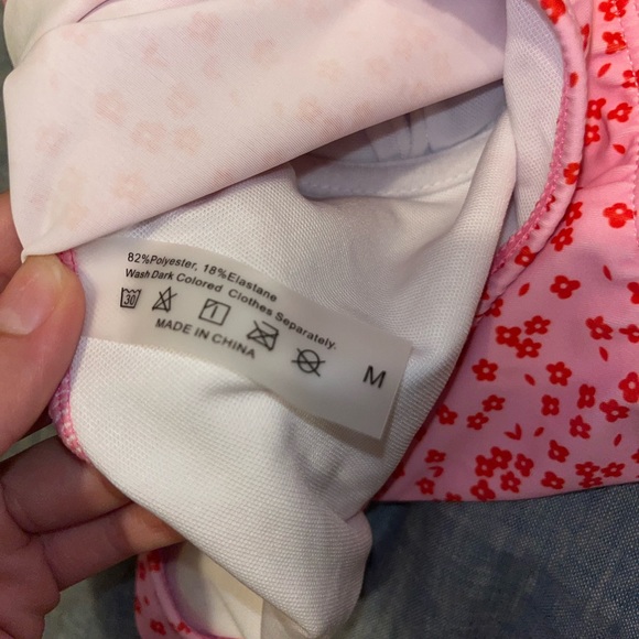 floral underwire one piece swimsuit size medium NWOT - Picture 4 of 4